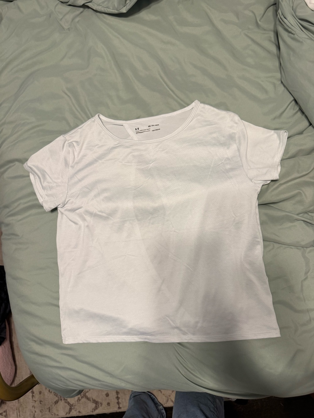 Under Armour White Short Sleeve Women's Tee